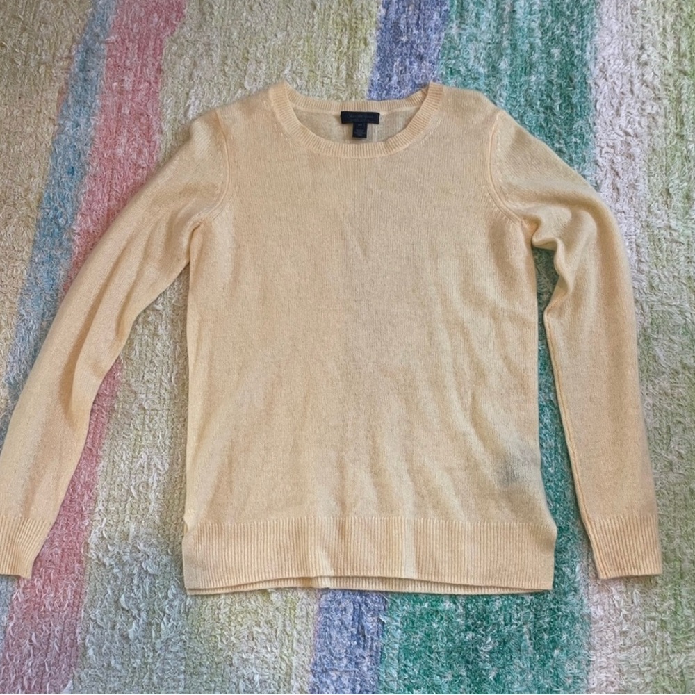 Saks Fifth Avenue 100% Cashmere Yellow Crewneck Sweater